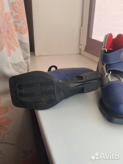 Лыжные ботинки размер 30