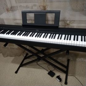 Цифровое пианино Yamaha P-45 +стойка