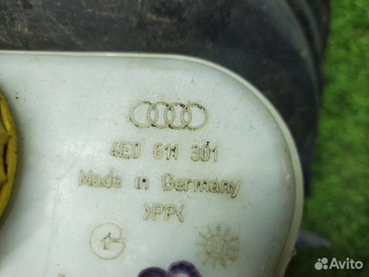Бачок главного тормозного цилиндра Audi A8 D3 AEW