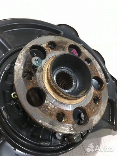 Кулак задний левый Mercedes Benz E350 W211