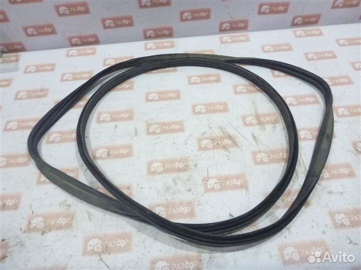 Уплотнительная резинка задняя Subaru Forester SH