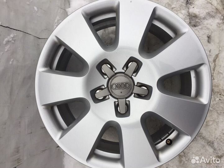Комплект оригинальных дисков audi q7 r18