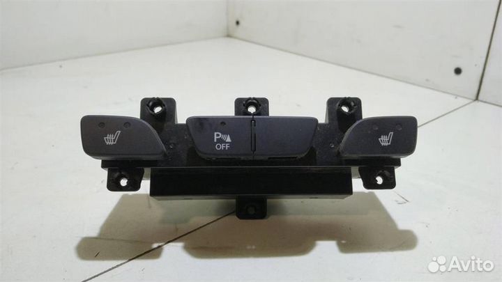 Кнопка обогрева сидений и парктроник Hyundai IX35