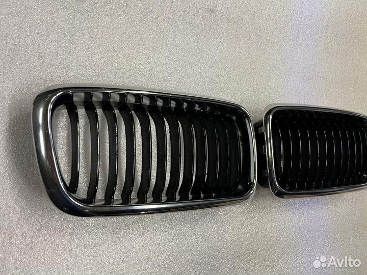 Ноздри решетки капота BMW E38 рестайлинг