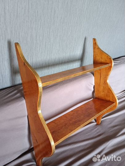 Полка антикварная (карельская береза)