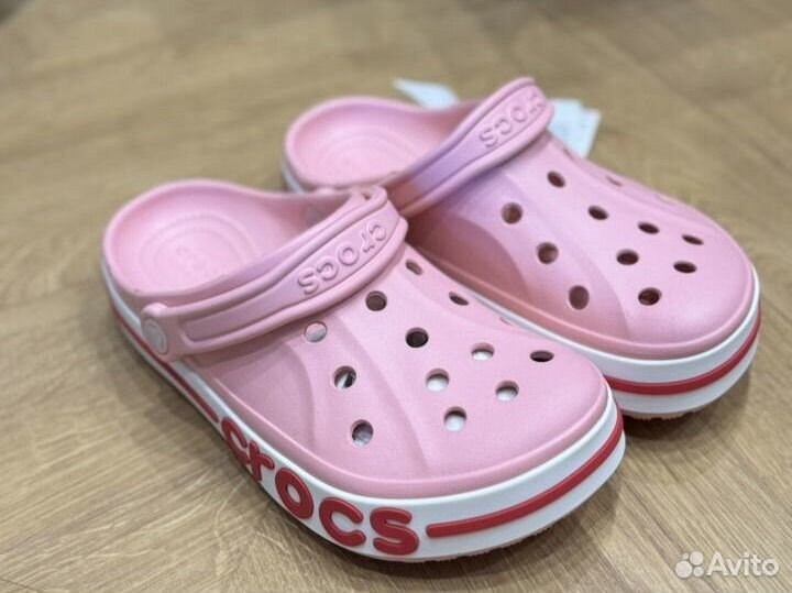 Crocs 38