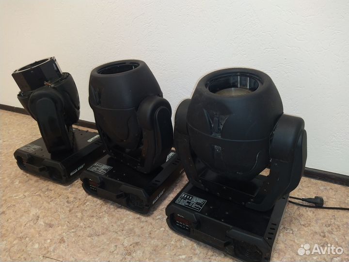 Cветовой прибор robe 250 xt