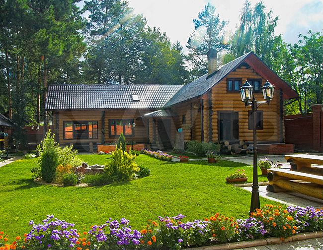 Коттедж 230 м² на участке 10 сот.