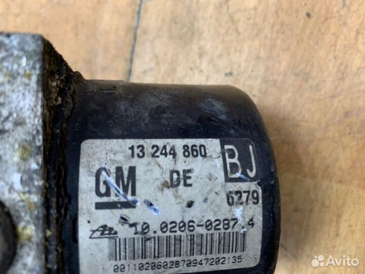 Блок abs Opel Zafira B Z16XER 2008