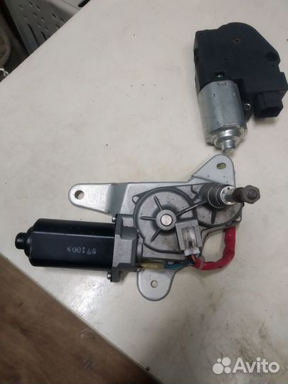 Моторчик стеклоочистителя Рено Меган универсал