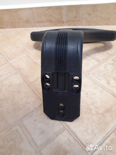 Подлокотник для компьютерного кресла