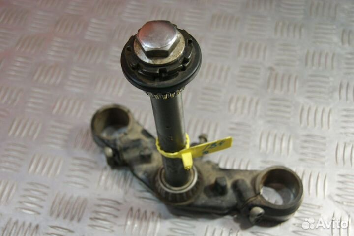 Траверса нижняя Kawasaki ZRX400