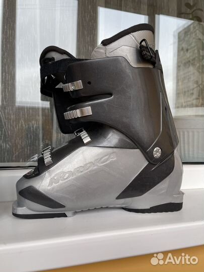 Горнолыжные ботинки