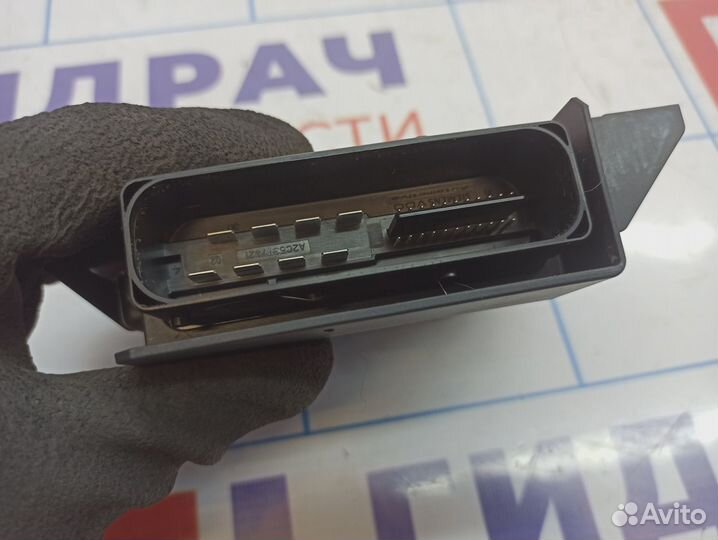 Блок управления парковочным тормозом Volksvagen Ti