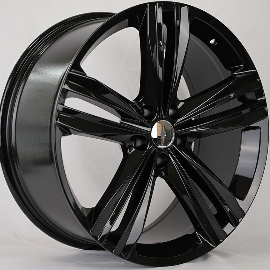 Литые диски Powcan 8×R18 5×112
