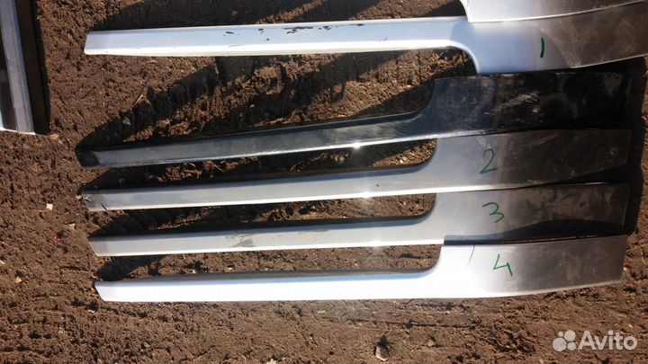 Range Rover L405 молдинг лев на задний бампер