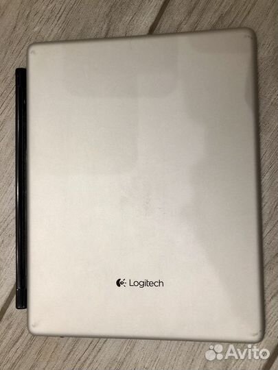 Клавиатура Logitech для iPad