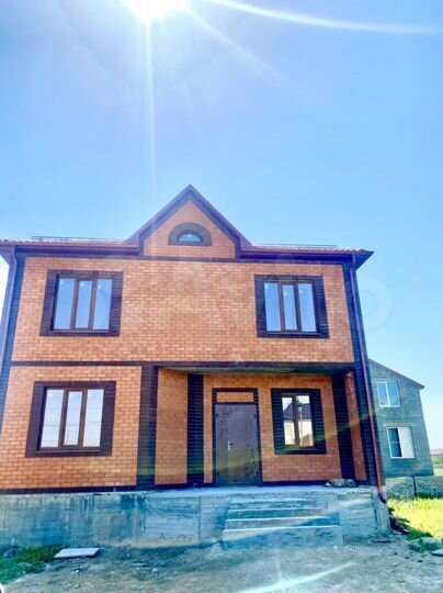 Дом 250 м² на участке 4,3 сот.