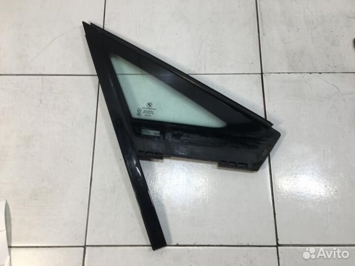 Стекло двери передней правой (форточка) BMW i8 I12 (2014—2017)
