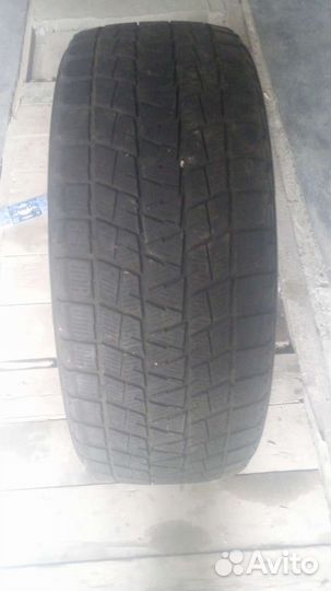 Bridgestone Blizzak DM-V1 265/50 R18