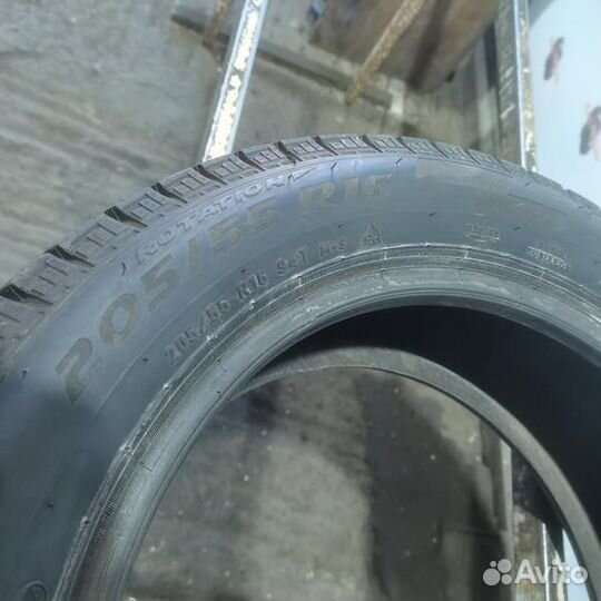 Pirelli Ice Zero FR 205/55 R16