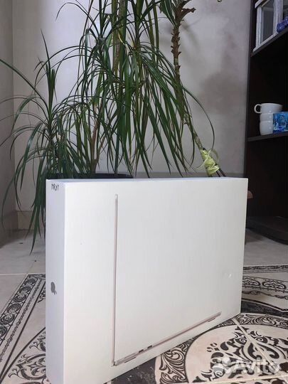 Ноутбук Apple Macbook 13 M3 8/256 Starlight mrxt3