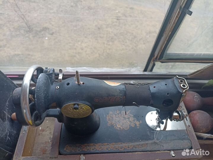 Старые швейные машинки