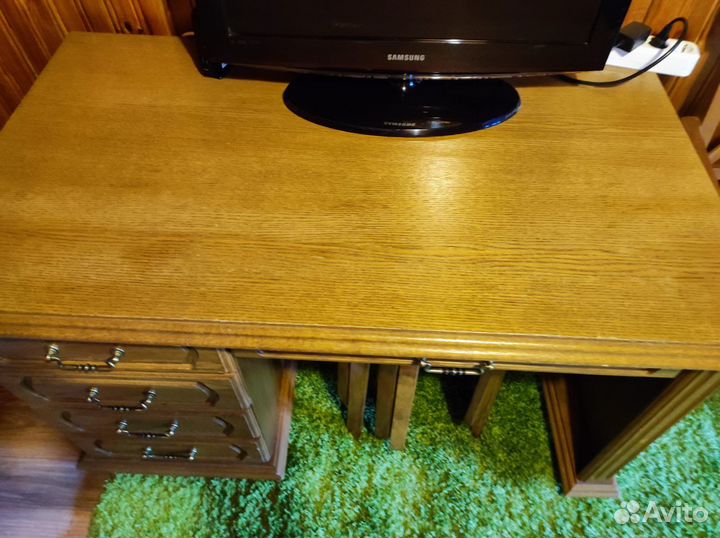 Стол письменный