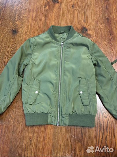 Бомбер на девочку