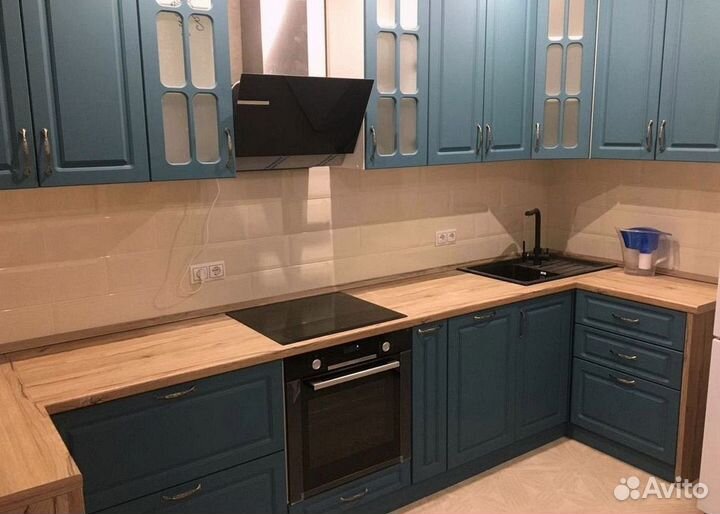 Кухонный гарнитур не бу нвый