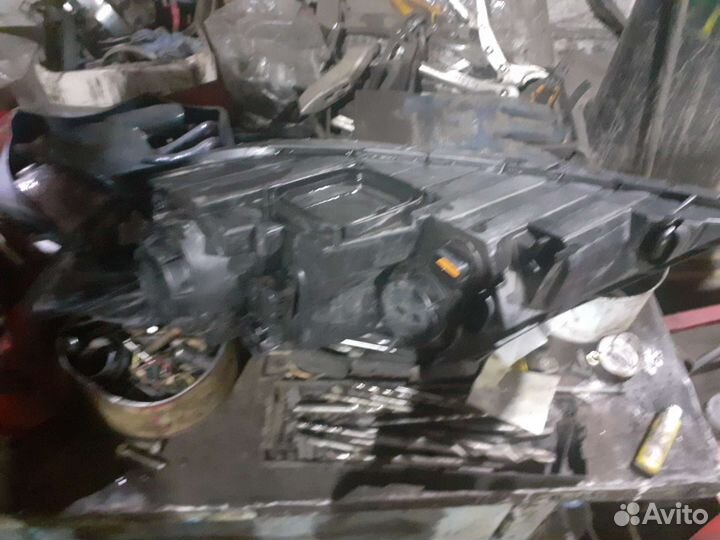 Фара kia sorento 2009-2021