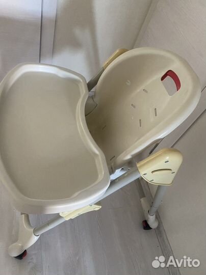 Детский стульчик для кормления