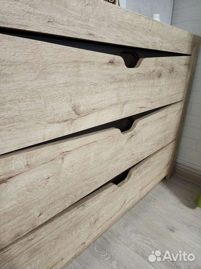 Комод состояние нового вместительный