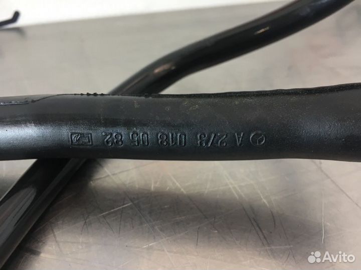 Трубка вакуумная Mercedes S-Class W221 M273 5.5I