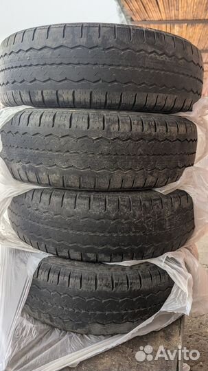 Hankook Radial RA08 215/70 R16C 108