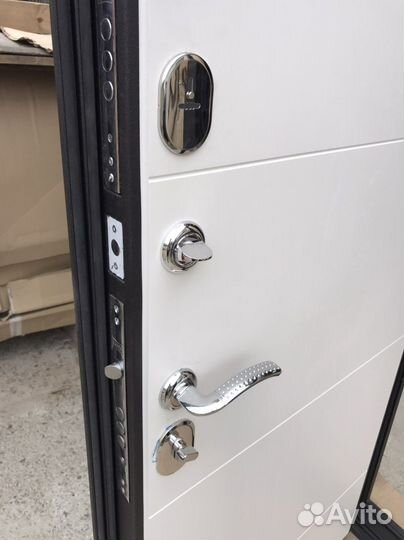 Стальная входная дверь