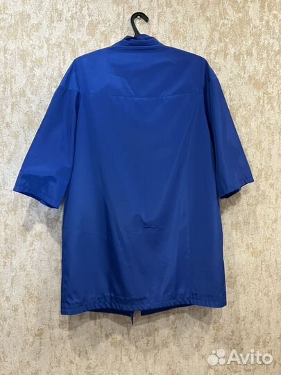 Плащ-ветровка