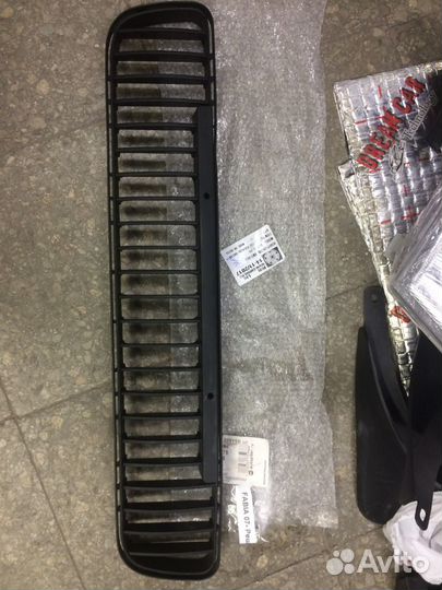Решетка бампера центральная skoda fabia