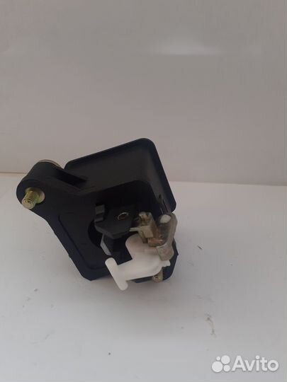 Замок задней двери vw pasat 357827571