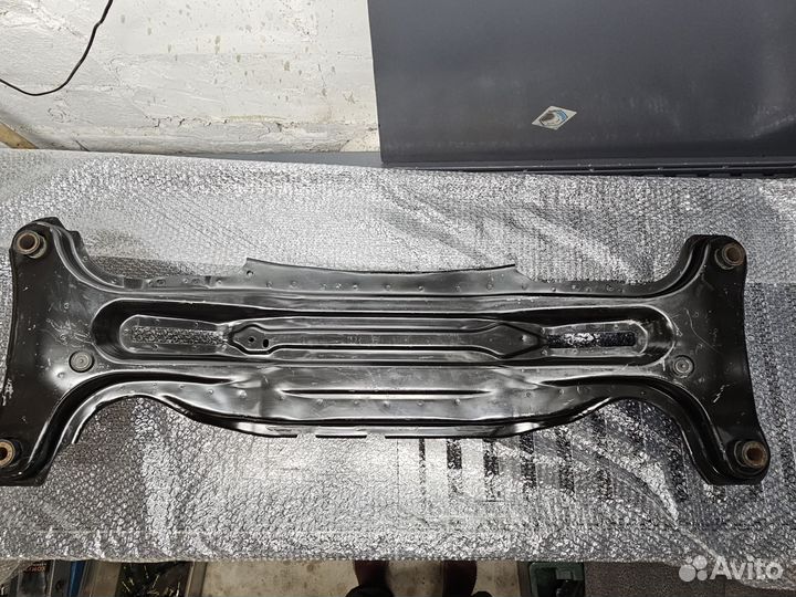 Балка подрамник задний Toyota Camry V40 V50 v55