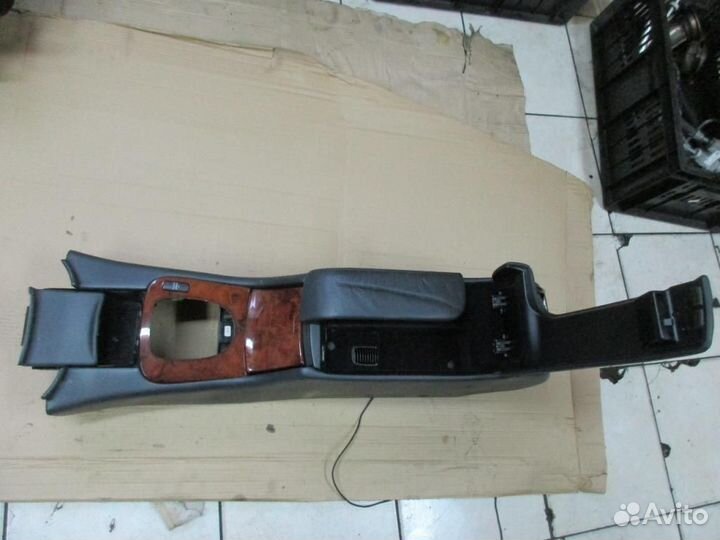 Подлокотник w220 S-class 112.972 3.7 2003
