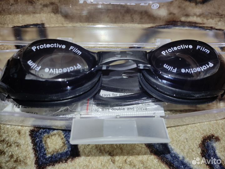 Очки для плавания