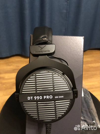 Beyerdynamic DT990 Pro 250-Ohm наушники