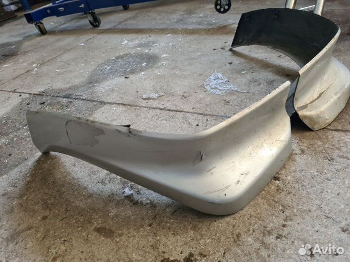 Брызговик задний Mitsubishi Pajero 3 3.5 2001