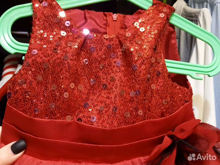 Нарядное платье