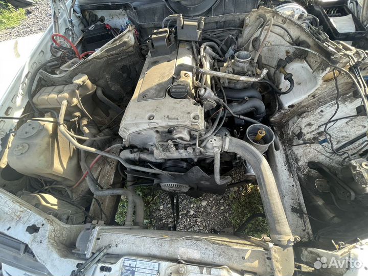 Двигатель Mercedes 1.8 М111 по частям