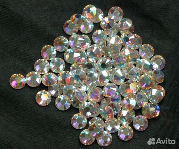 Камни, стразы