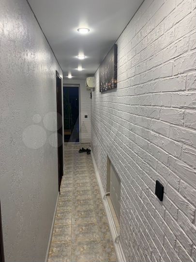 Комната 10 м² в 5-к., 2/2 эт.