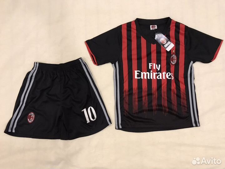 Форма футбольная