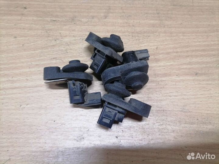 Концевики дверей Nissan Maxima A33